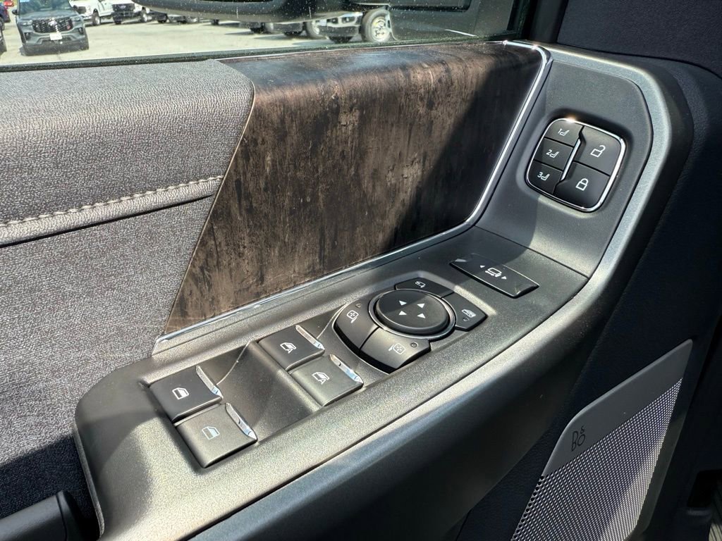 New 2026 Ford F350 Lariat w/ Lariat Premium Package image 15
