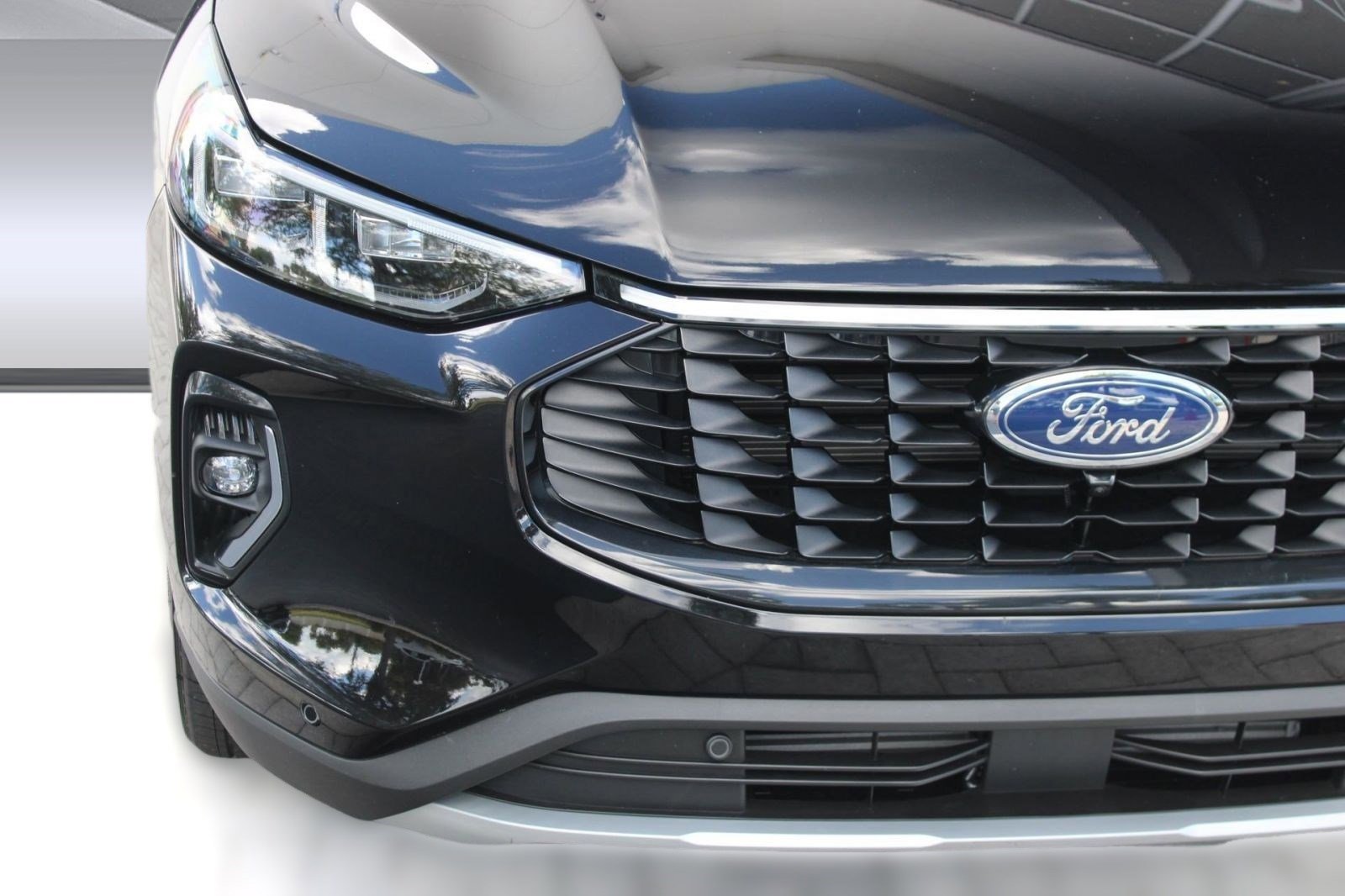 Used 2023 Ford Escape Platinum image 11