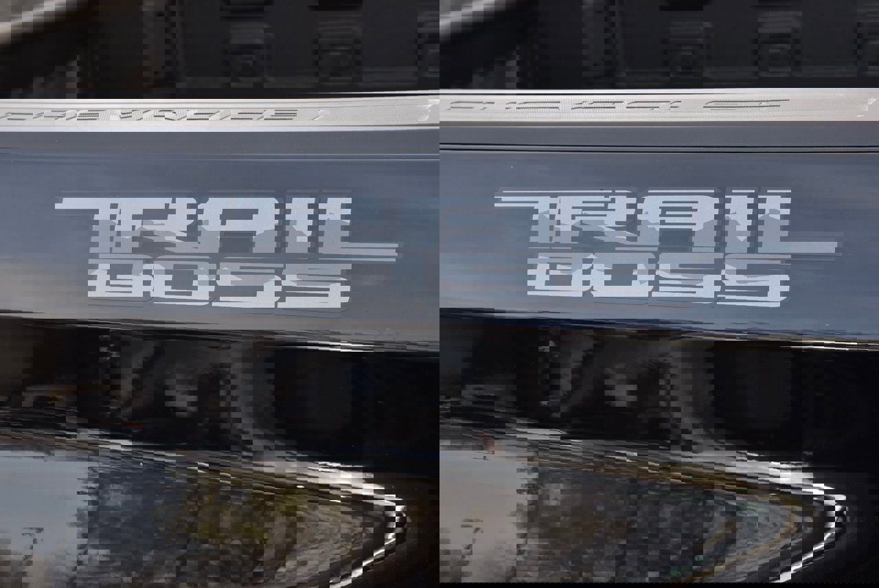 Used 2025 Chevrolet Silverado 1500 Custom Trail Boss w/ Midnight Edition image 39