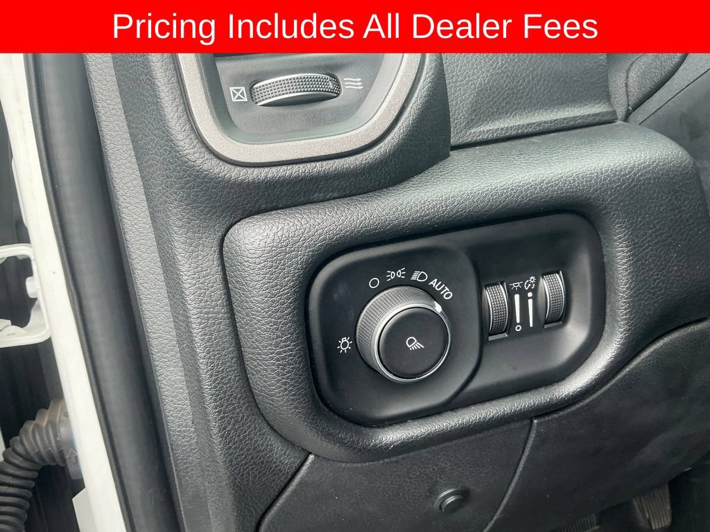 Used 2020 RAM 2500 Tradesman w/ Chrome Appearance Group AWD/4WD image 11