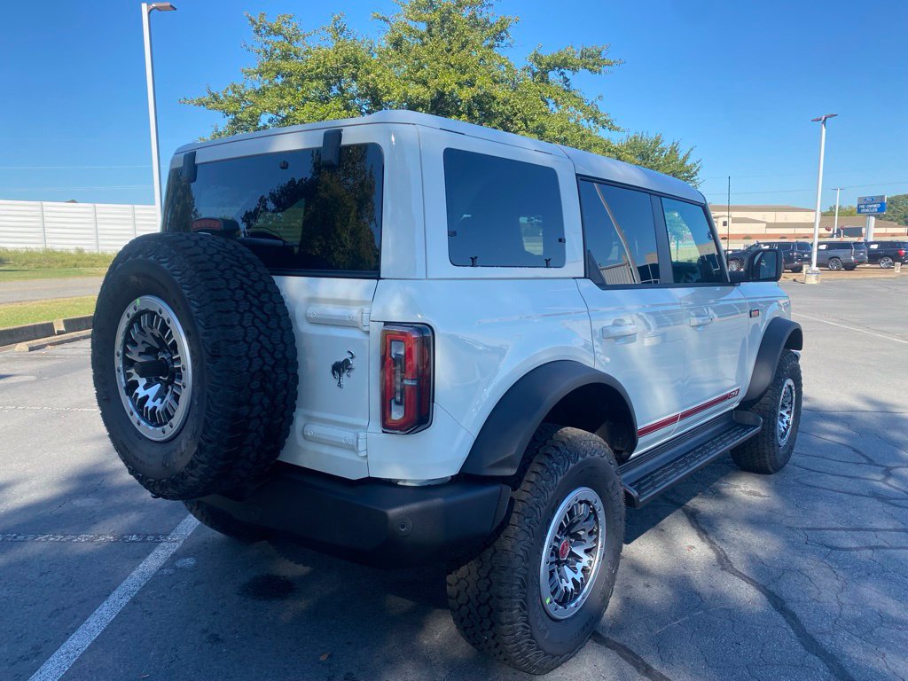 New 2026 Ford Bronco Outer Banks w/ Sasquatch Package AWD/4WD image 7