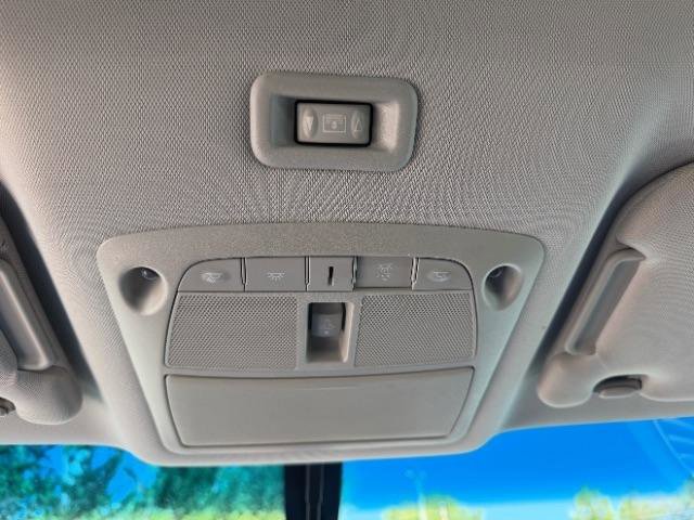 Used 2016 Nissan Pathfinder Platinum w/ Family Entertainment Package AWD/4WD image 29