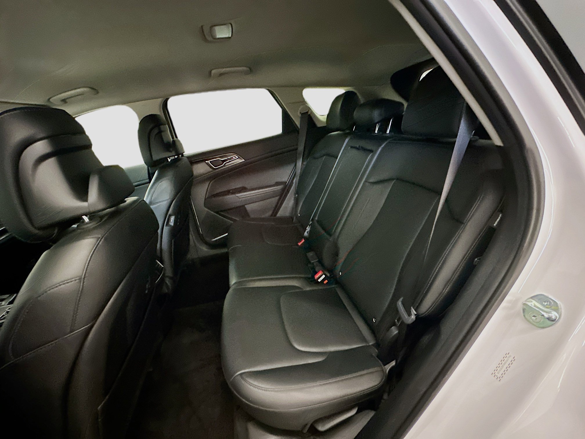 Used 2024 Kia Sportage EX image 29