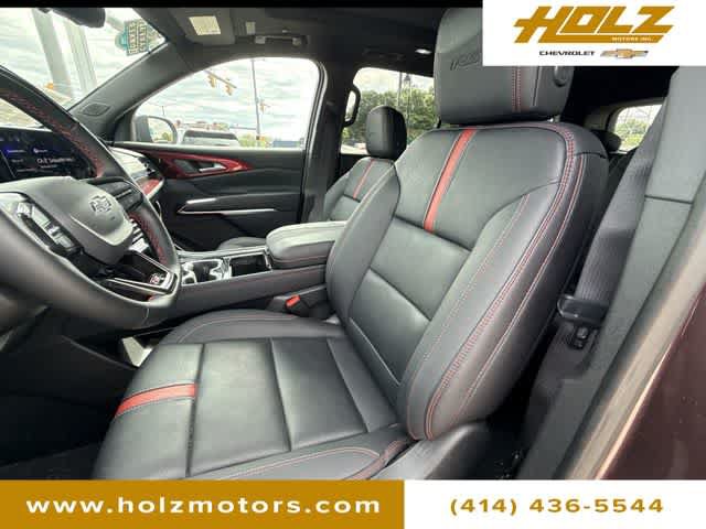 Certified 2025 Chevrolet Traverse RS w/ LPO, Floor Liner Package AWD/4WD image 35