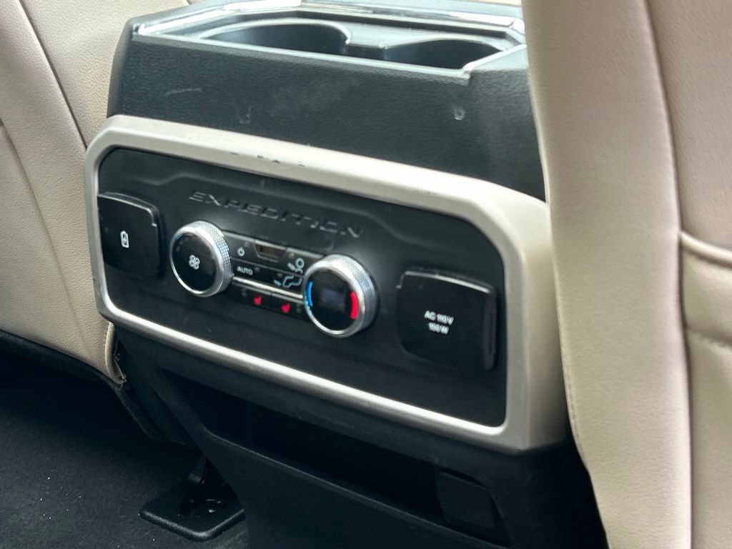 Used 2024 Ford Expedition Limited RWD image 48