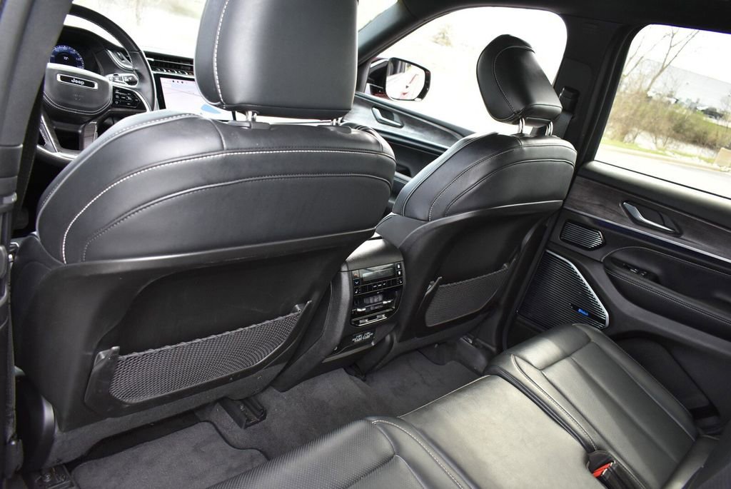 Used 2022 Jeep Grand Cherokee L Overland AWD/4WD image 26