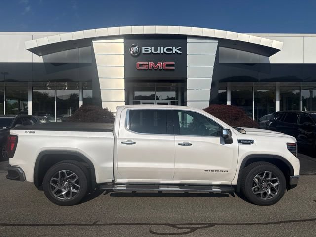 Used 2023 GMC Sierra 1500 SLT w/ SLT Premium Package AWD/4WD image 32