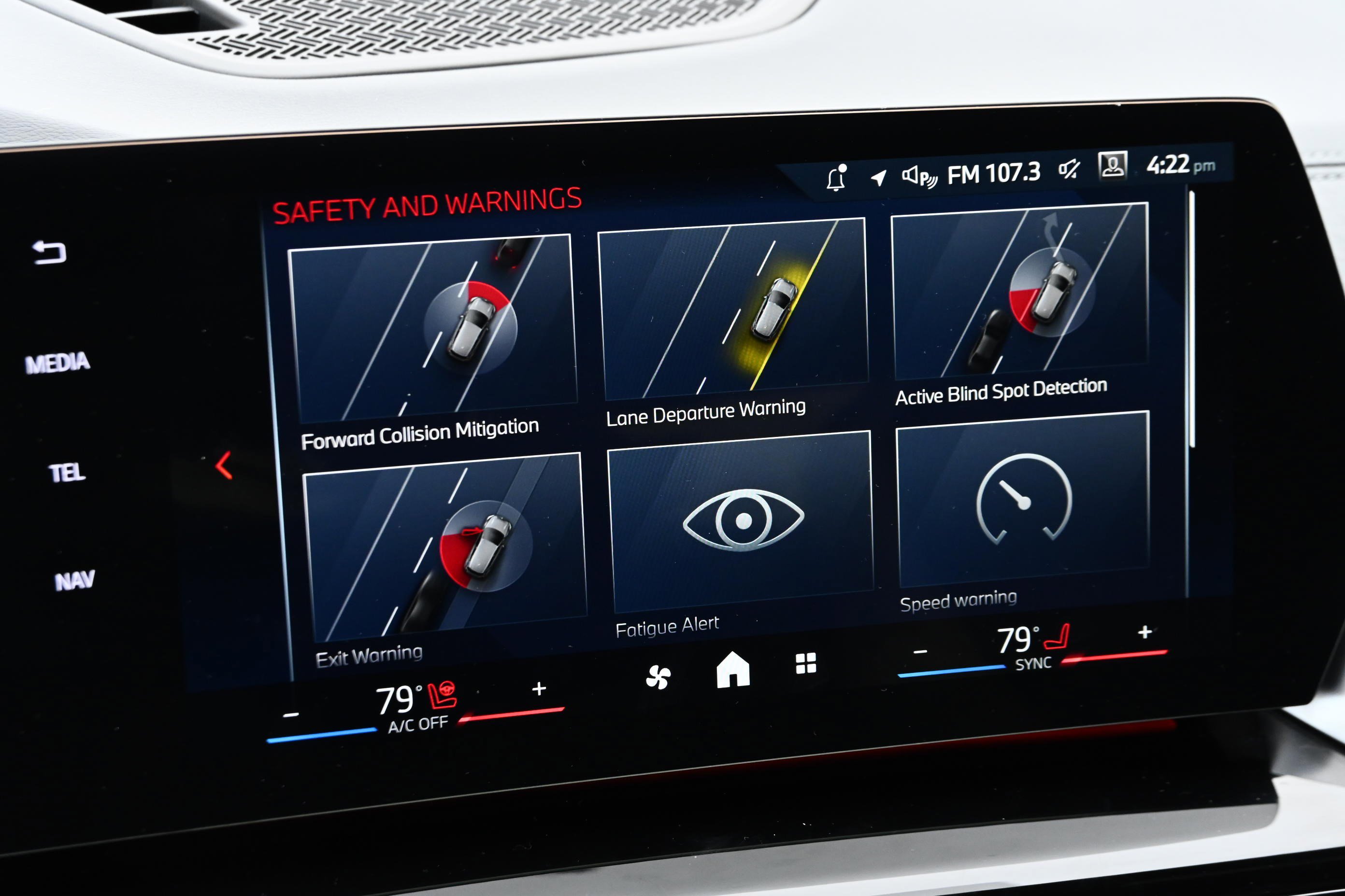 Certified 2025 BMW X2 xDrive28i image 32