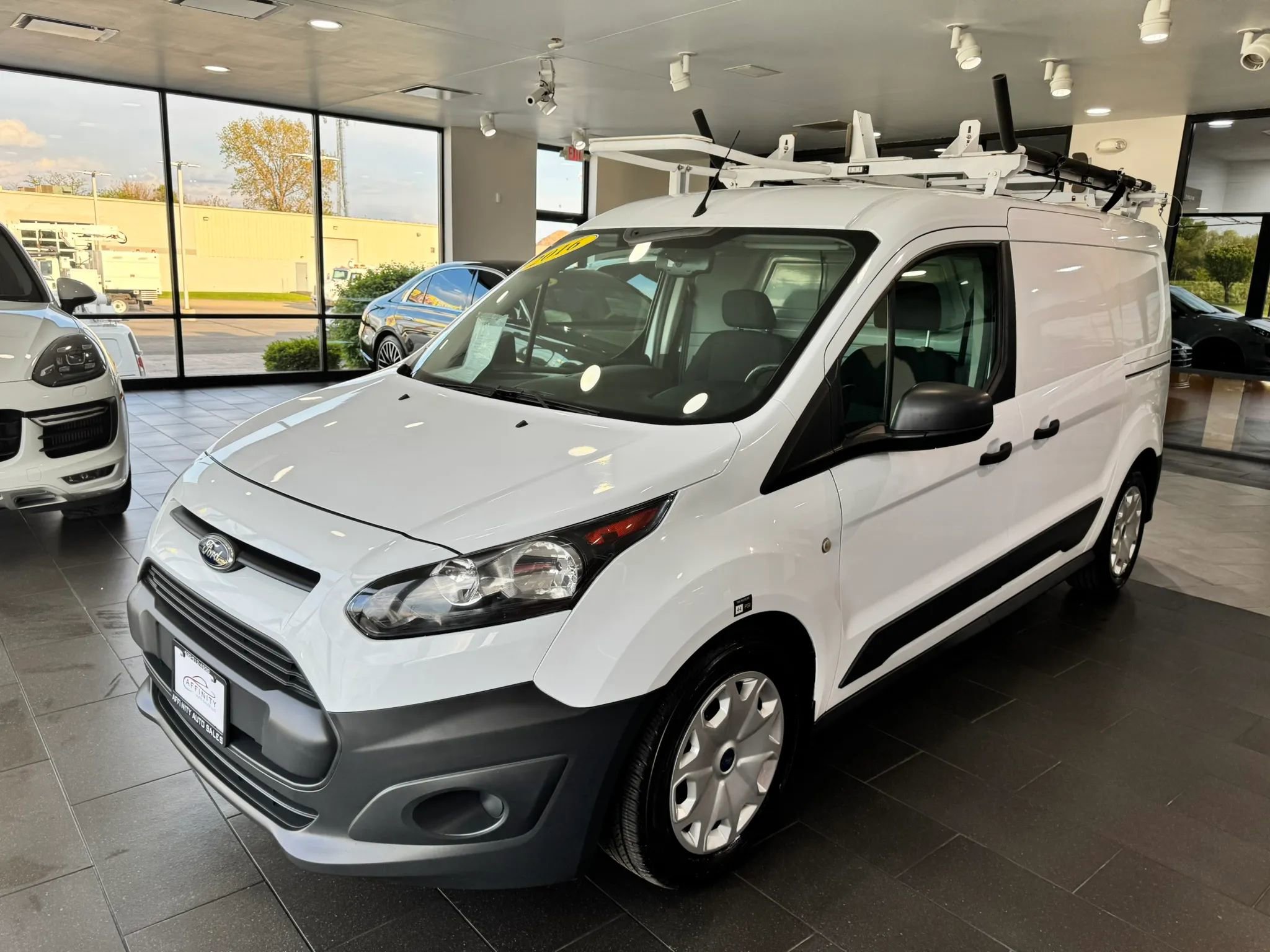Used 2016 Ford Transit Connect XL FWD image 2