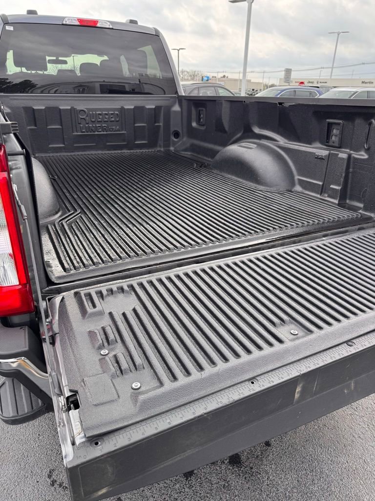 Used 2025 Ford F250 XLT image 11