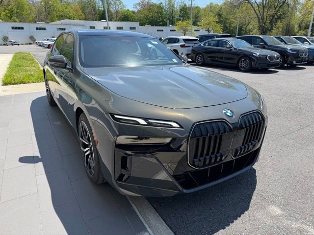 New 2026 BMW 740i xDrive w/ Premium Package AWD/4WD image 5