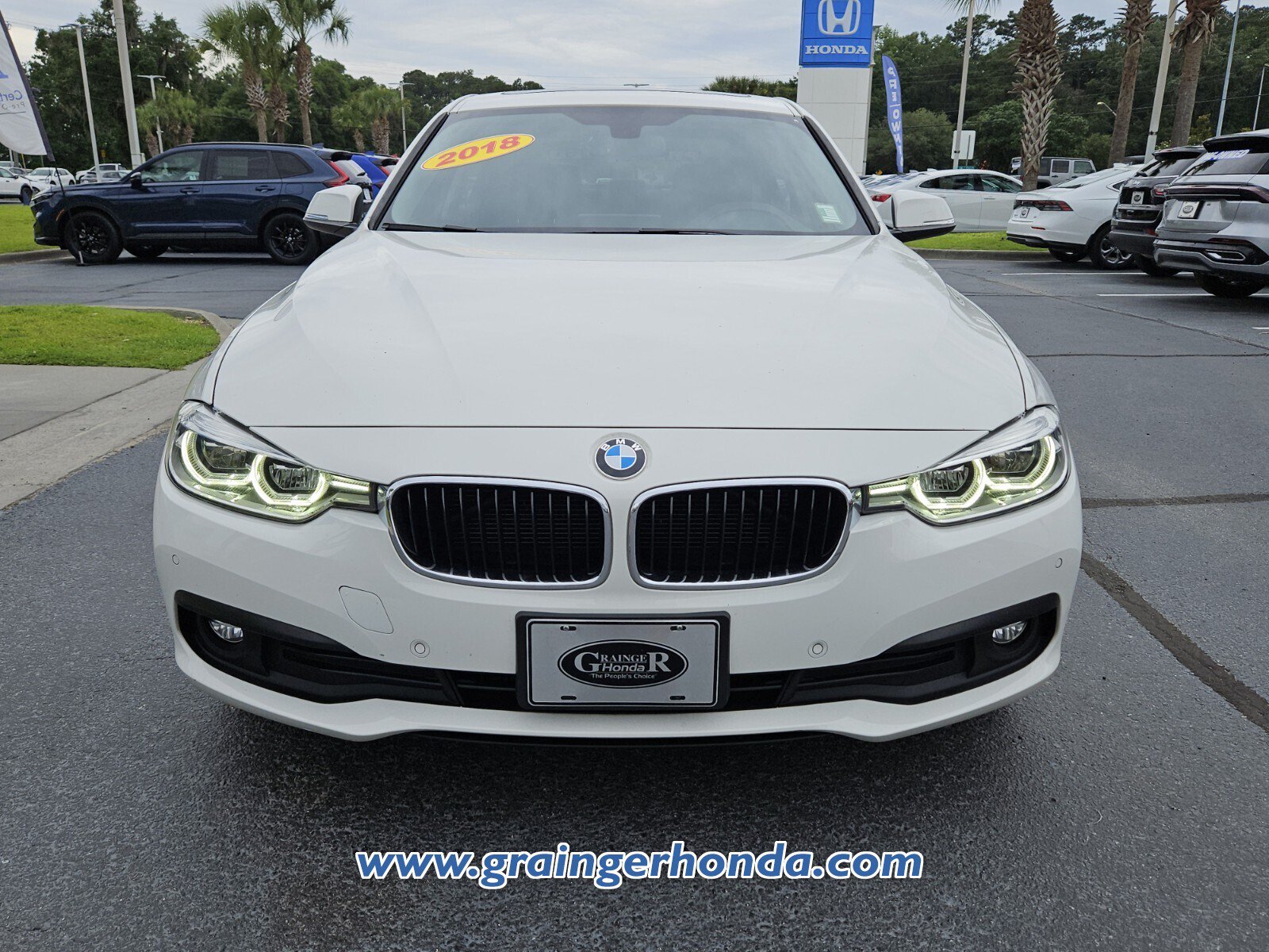 Used 2018 BMW 320i xDrive Sedan AWD/4WD image 8