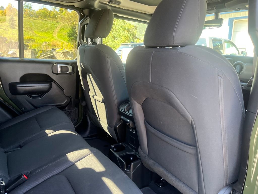 Used 2022 Jeep Gladiator Sport image 33