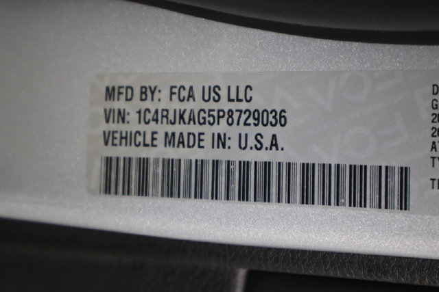 Used 2023 Jeep Grand Cherokee L Laredo AWD/4WD image 41