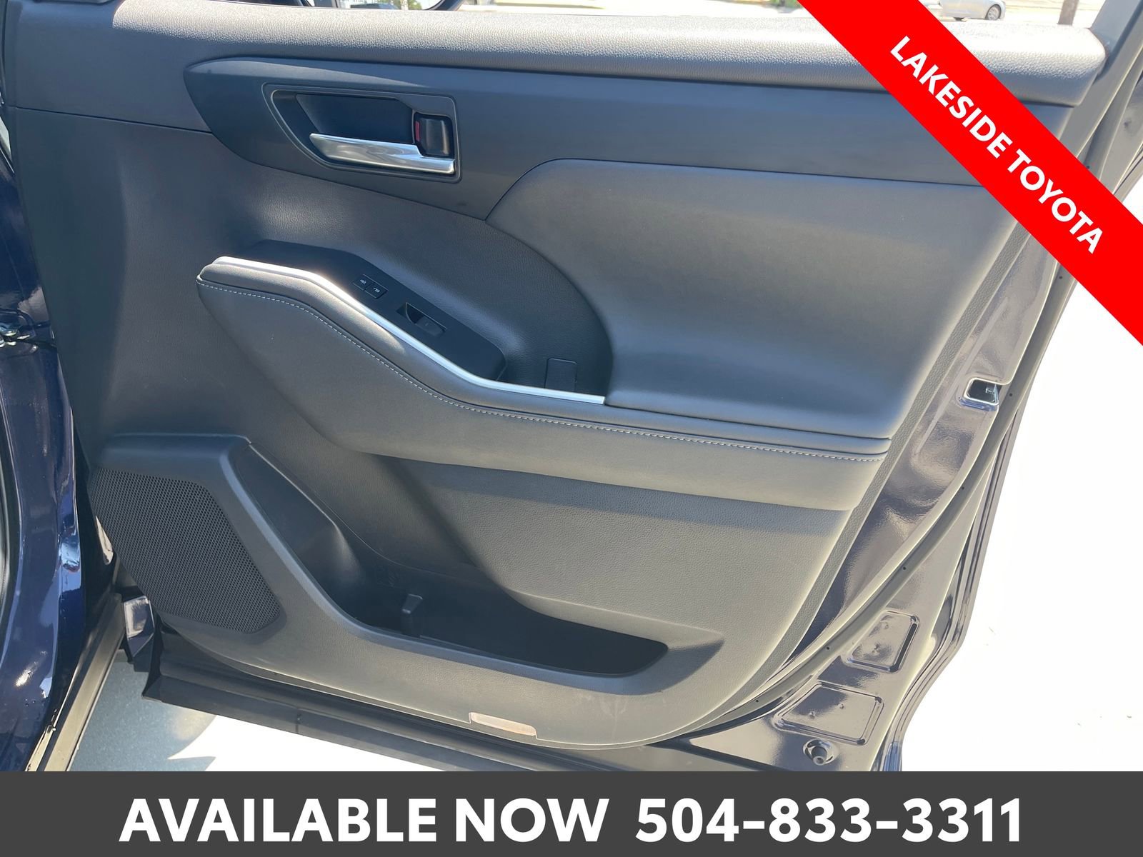 Used 2023 Toyota Highlander XSE FWD image 17