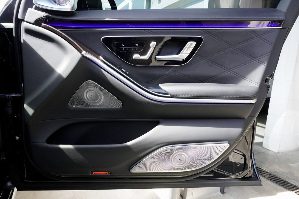 Used 2025 Mercedes-Benz Maybach S 680 4MATIC image 21