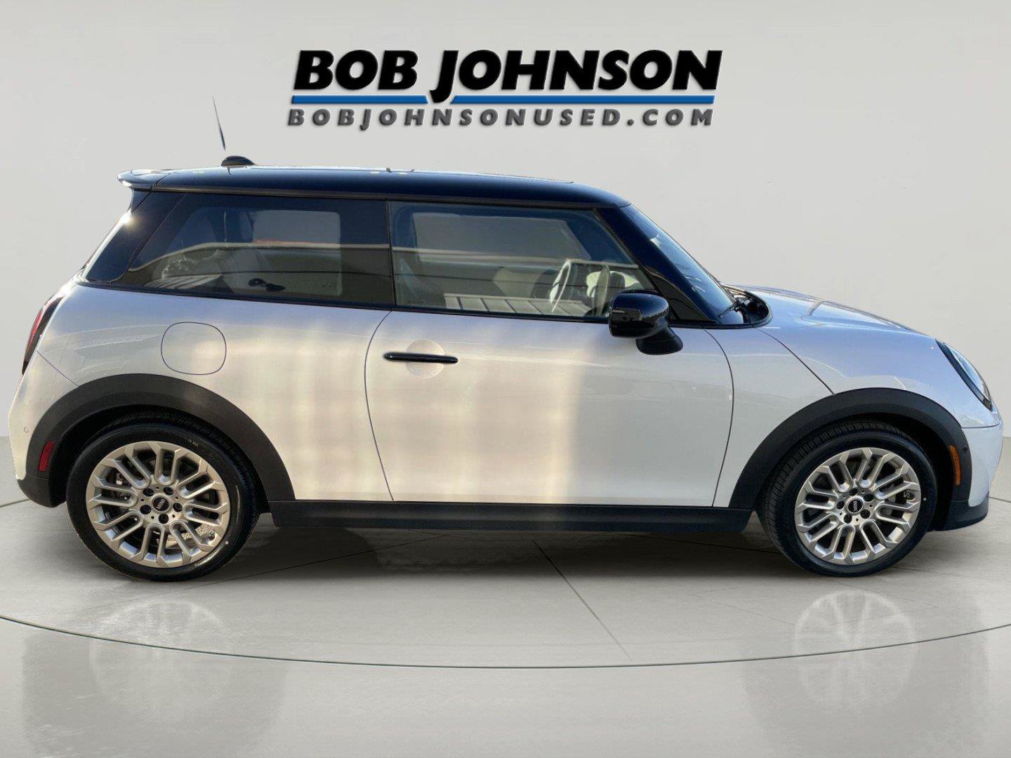 Used 2025 MINI Cooper S FWD image 2