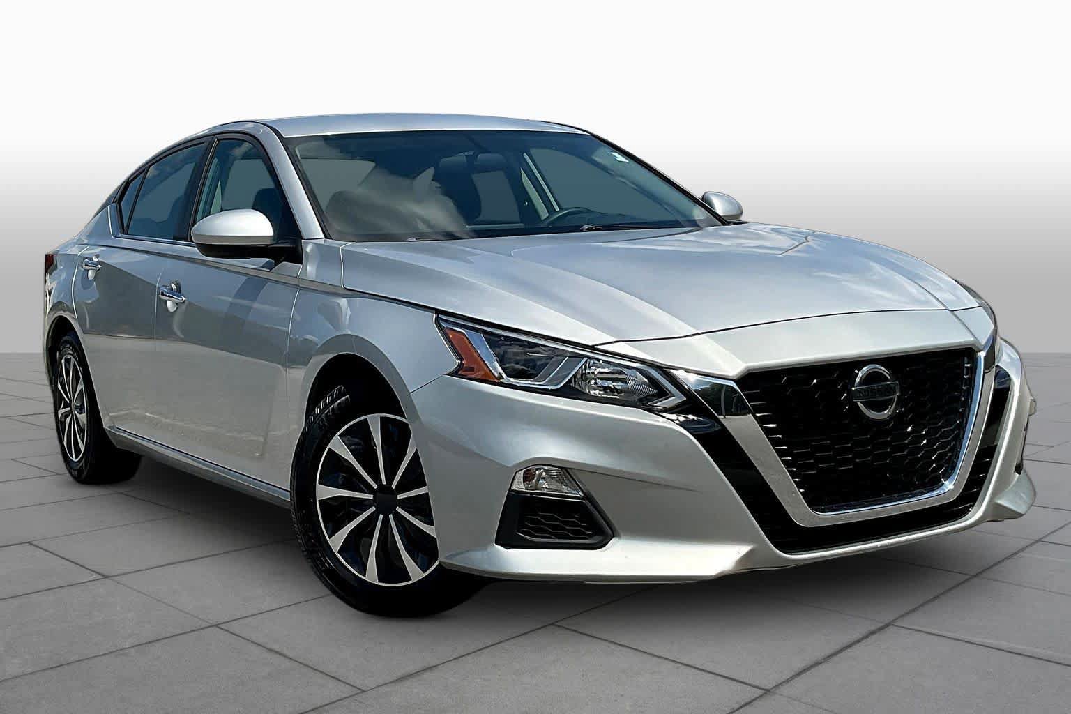 Used 2019 Nissan Altima 2.5 S FWD image 3