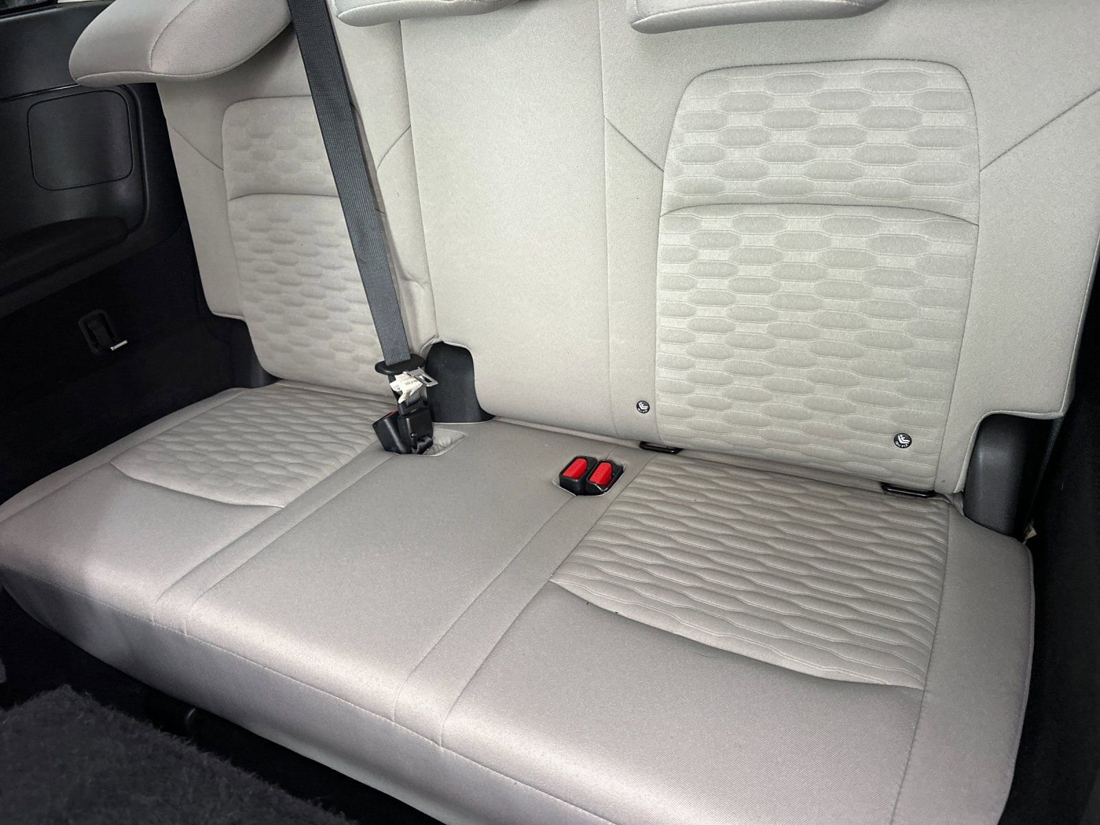 Used 2022 Nissan Pathfinder SV FWD image 14