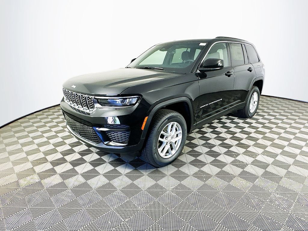 New 2026 Jeep Grand Cherokee Laredo AWD/4WD image 4