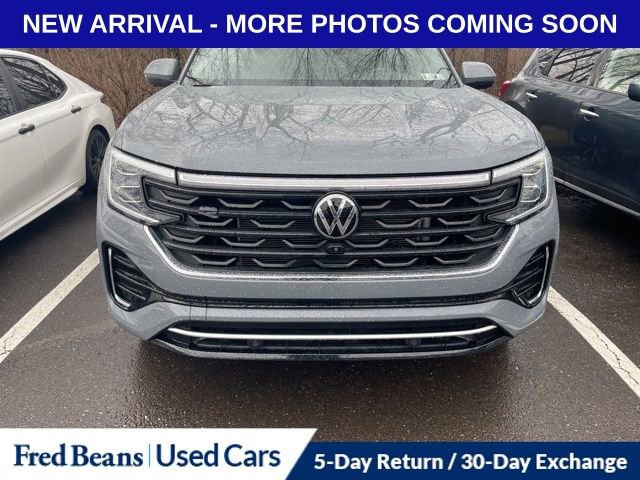 Used 2024 Volkswagen Atlas Cross Sport SEL Premium R-Line image 2