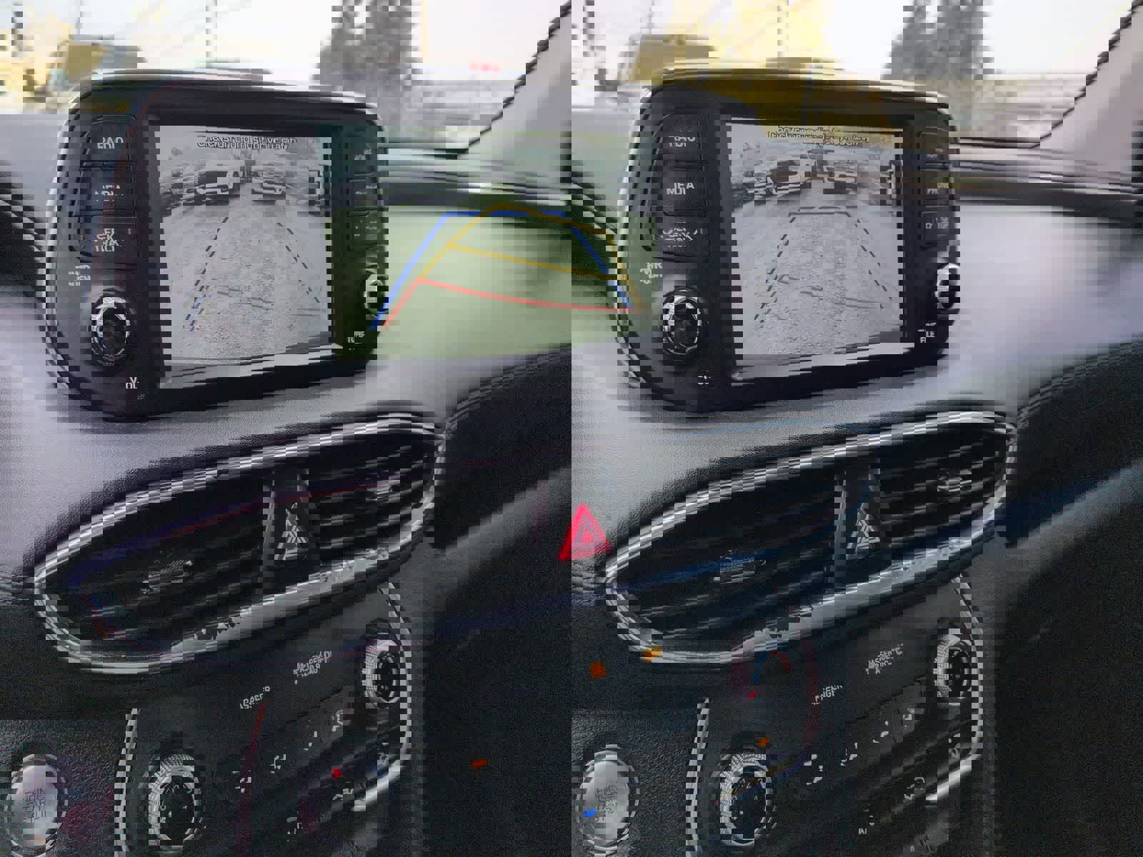 Used 2020 Hyundai Santa Fe SEL image 26