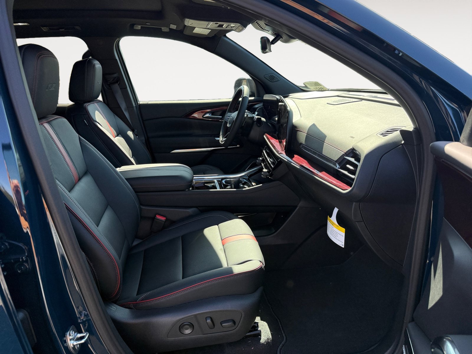 New 2027 Chevrolet Traverse RS AWD/4WD image 19