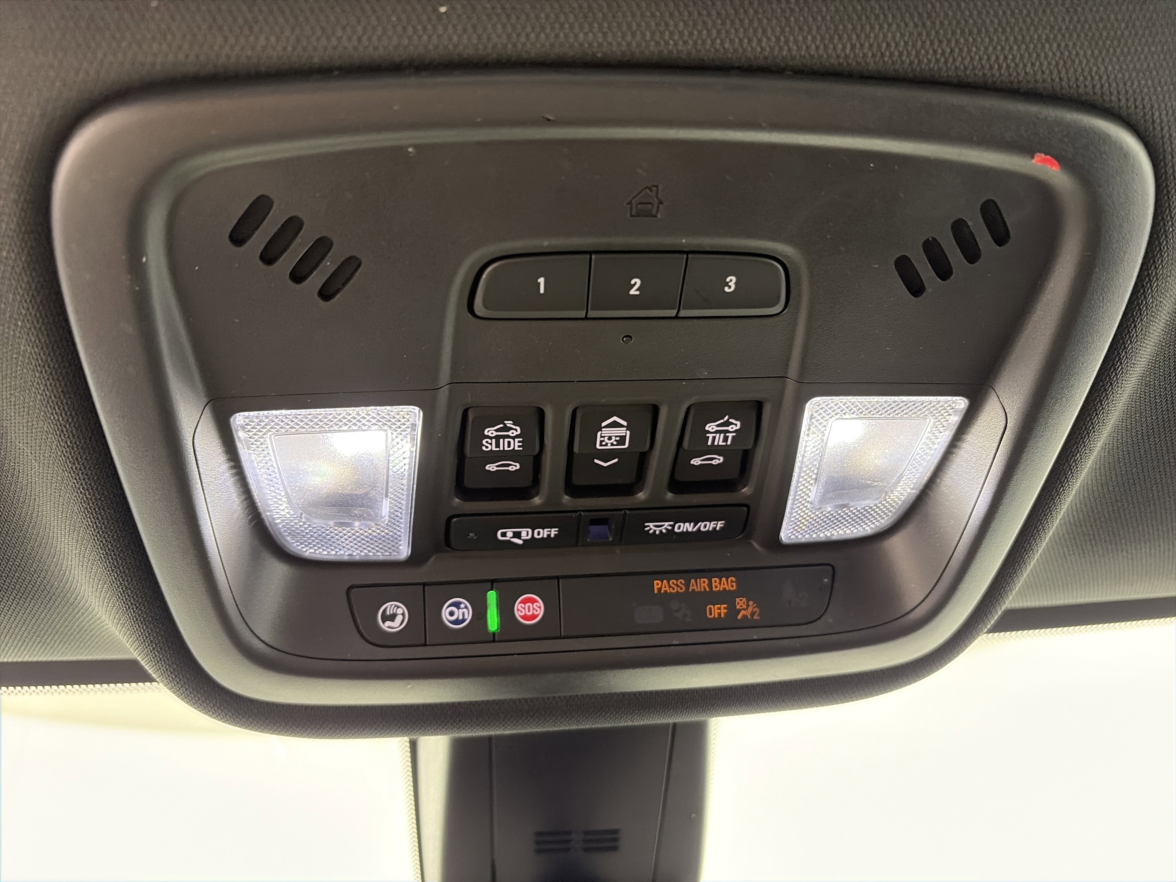 Certified 2023 Chevrolet Traverse RS image 38