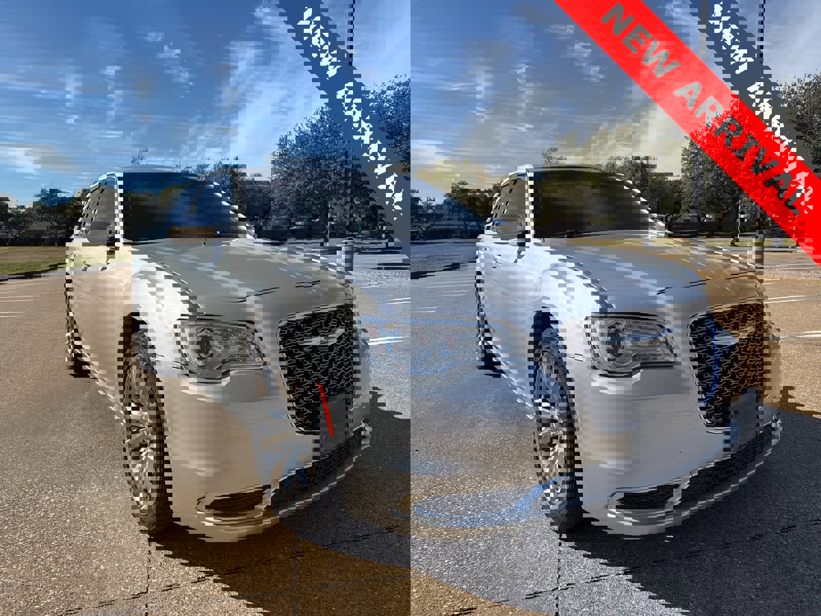 Used 2019 Chrysler 300 Touring w/ Chrome Appearance Package