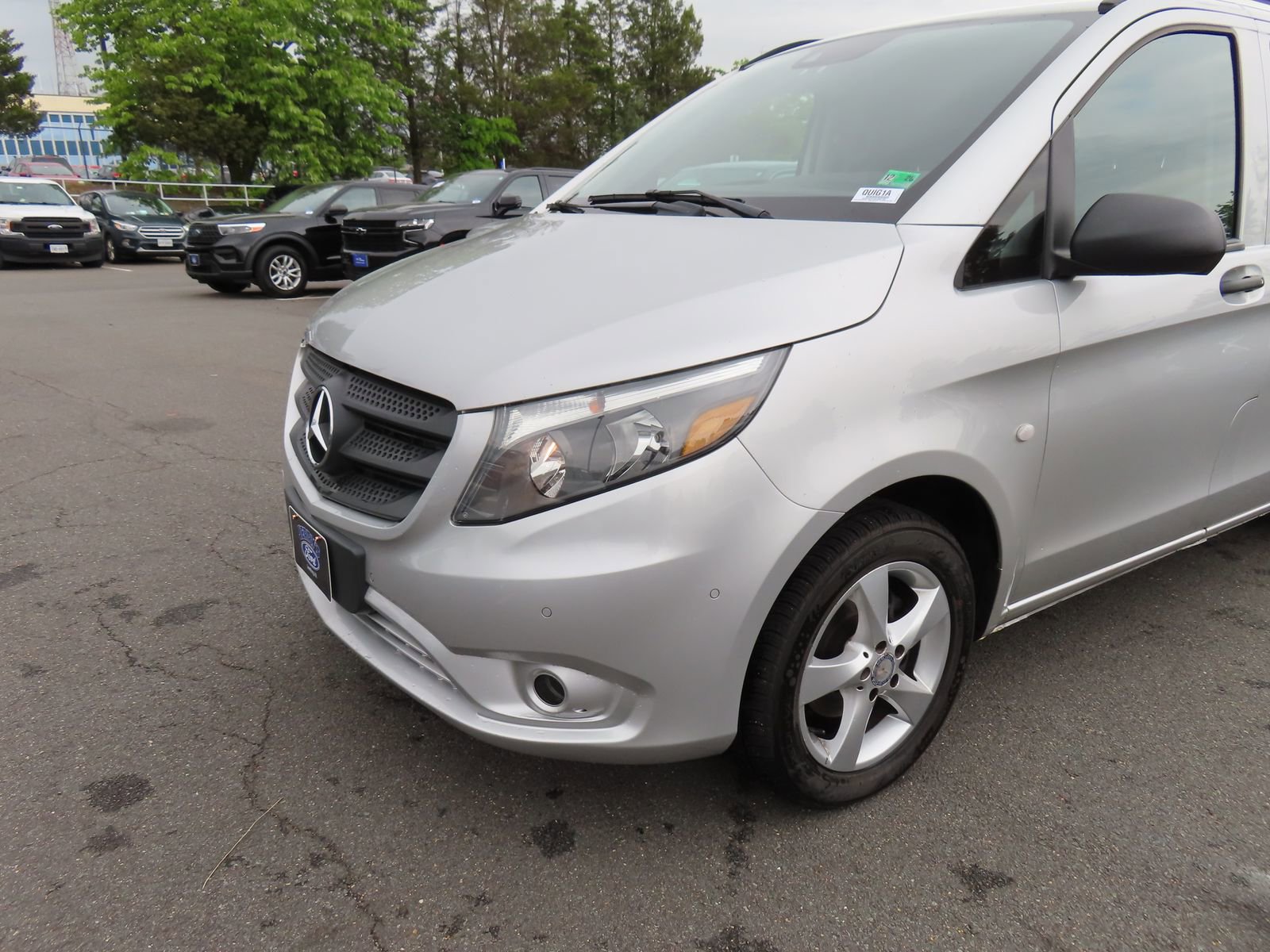 Used 2016 Mercedes-Benz Metris Passenger image 3
