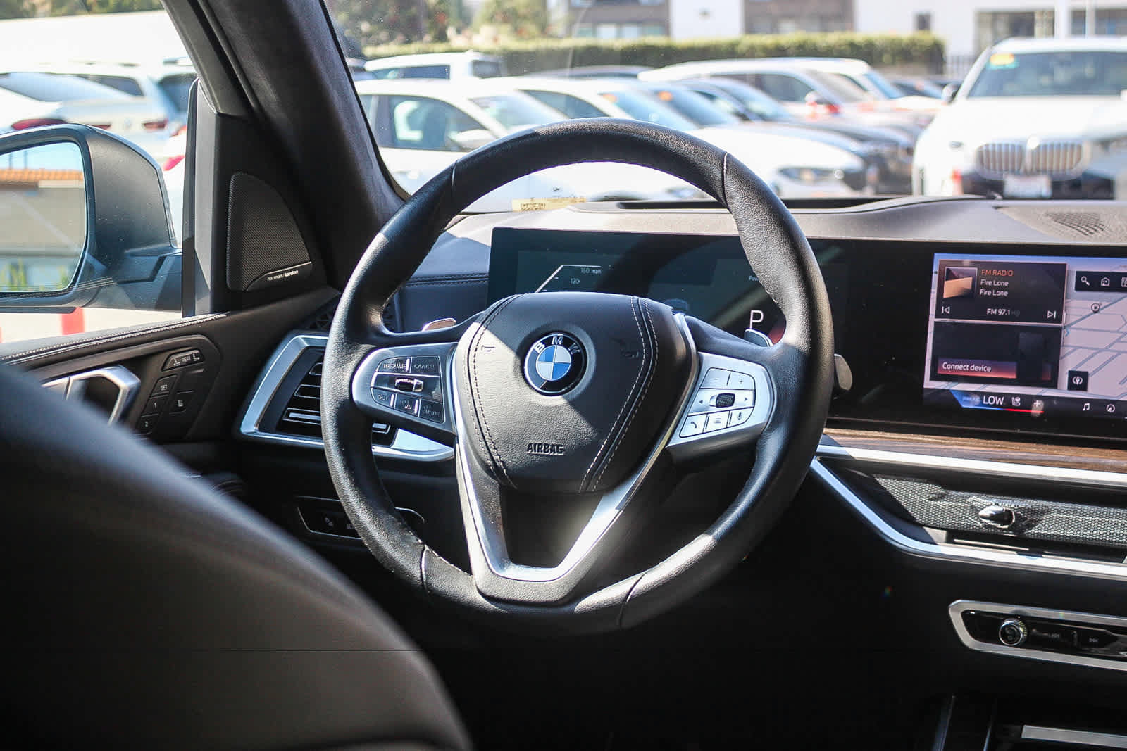 Used 2024 BMW X7 xDrive40i w/ Premium Package AWD/4WD image 13