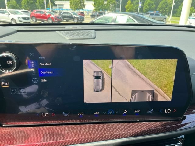 New 2026 Chevrolet Traverse Z71 w/ Enhanced Driving Package AWD/4WD image 33