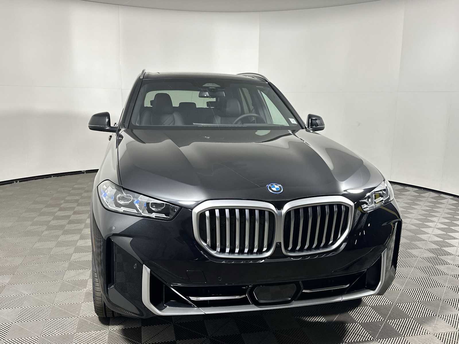 New 2026 BMW X5 xDrive50e w/ Executive Package image 6
