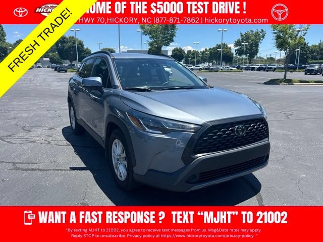 Used 2022 Toyota Corolla Cross LE FWD video 1
