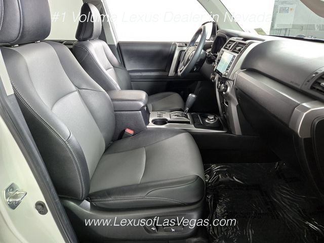 Used 2021 Toyota 4Runner SR5 Premium w/ Moonroof Package AWD/4WD image 23