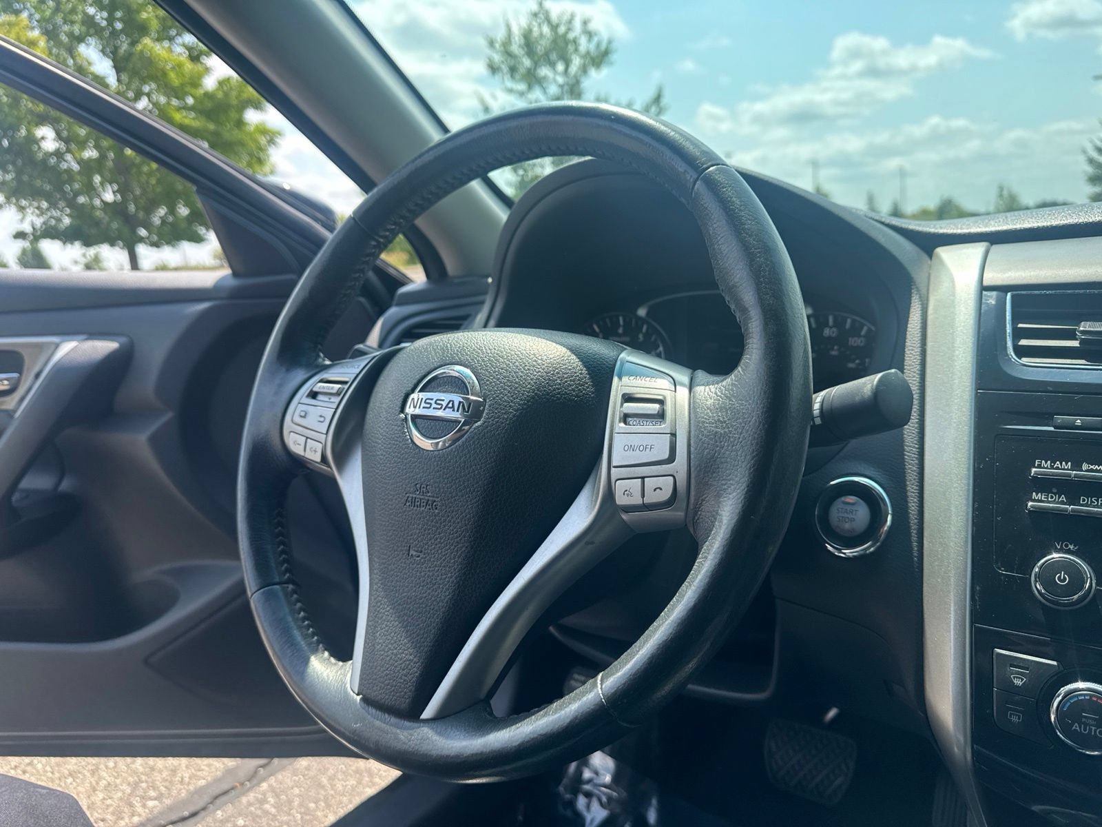 Used 2015 Nissan Altima 2.5 SL FWD image 21