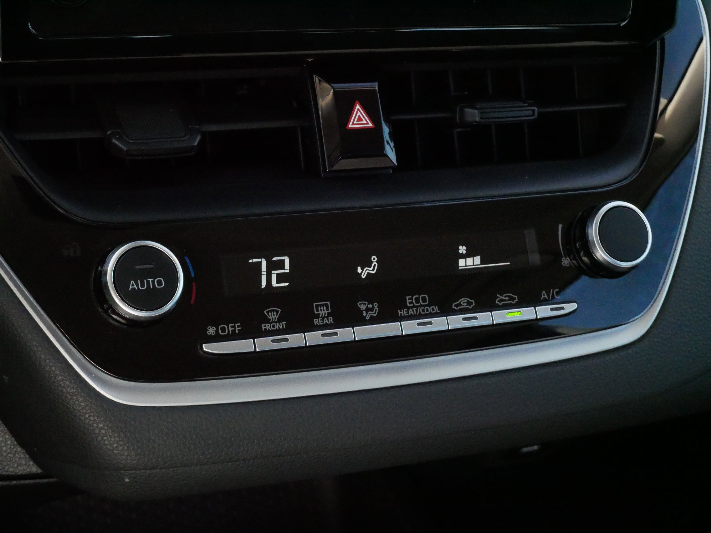 Certified 2024 Toyota Corolla LE FWD image 23