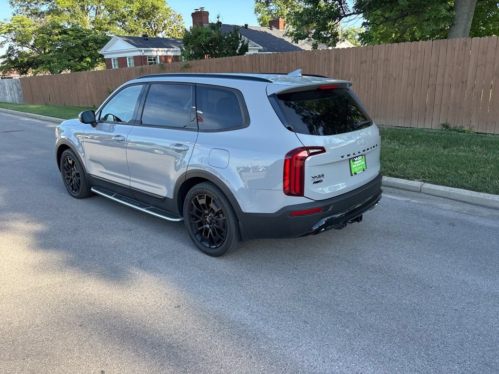 Used 2022 Kia Telluride EX w/ EX Premium Package AWD/4WD image 3