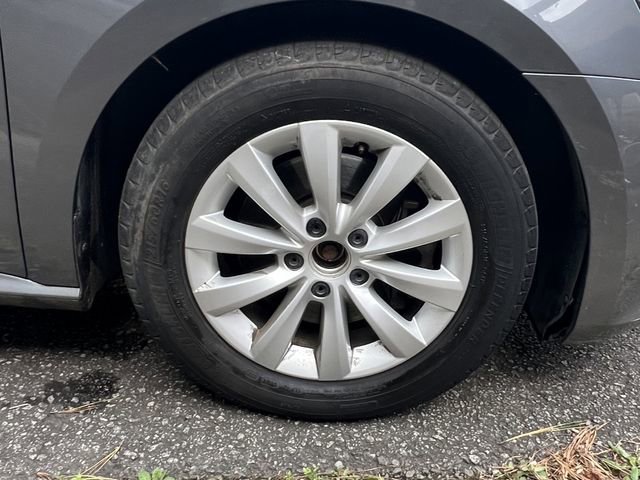 Used 2014 Volkswagen Passat Wolfsburg Edition image 31