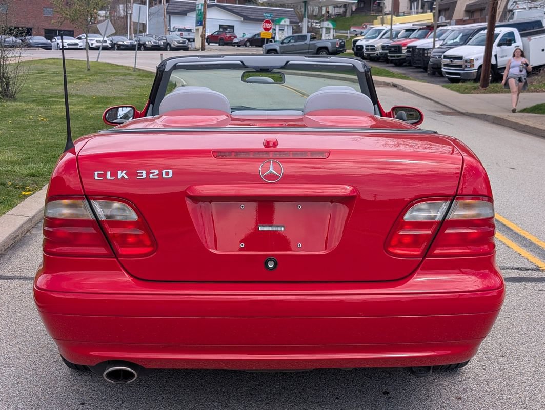 Used 2002 Mercedes-Benz CLK 320 Cabriolet image 7