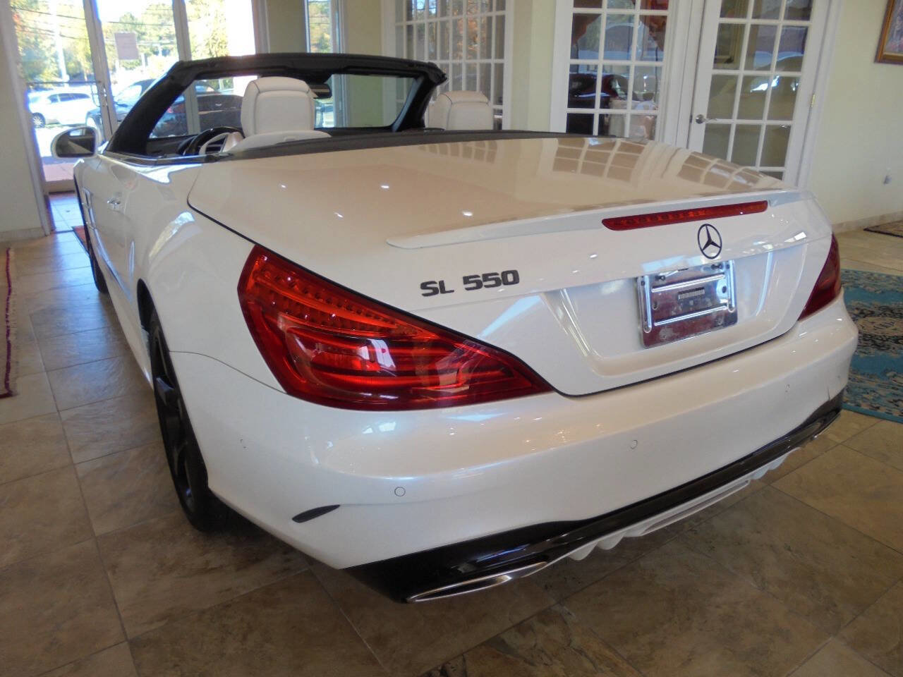 Used 2017 Mercedes-Benz SL 550 image 18