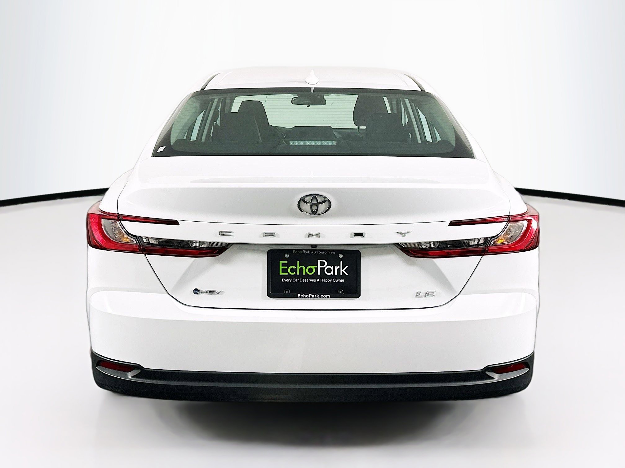 Used 2025 Toyota Camry LE image 7