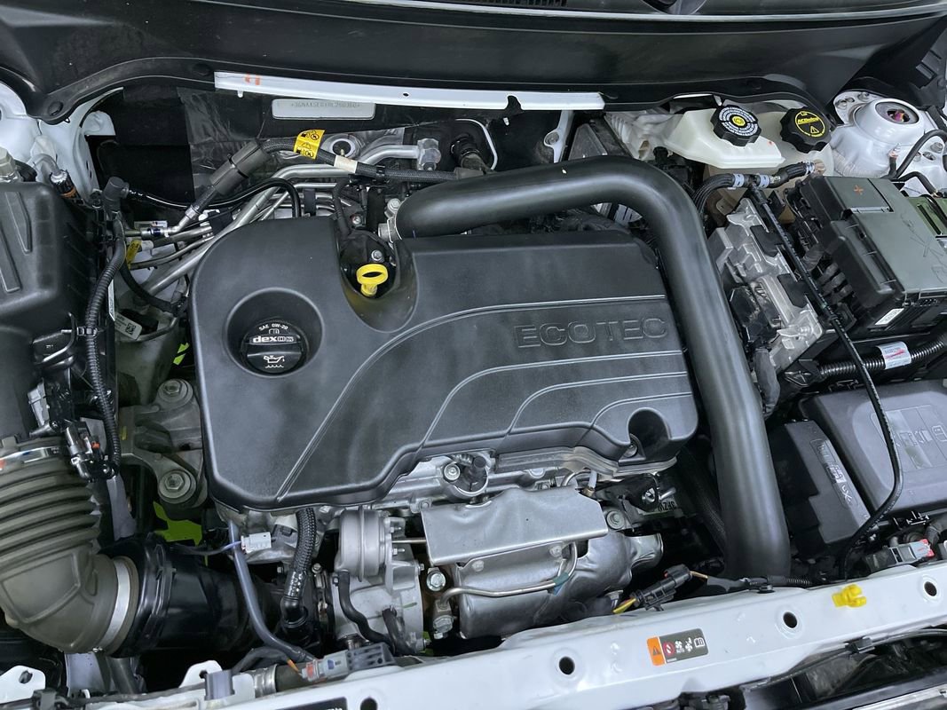 Used 2024 Chevrolet Equinox LS image 29