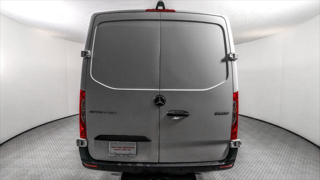 Used 2022 Mercedes-Benz Sprinter 2500 image 5