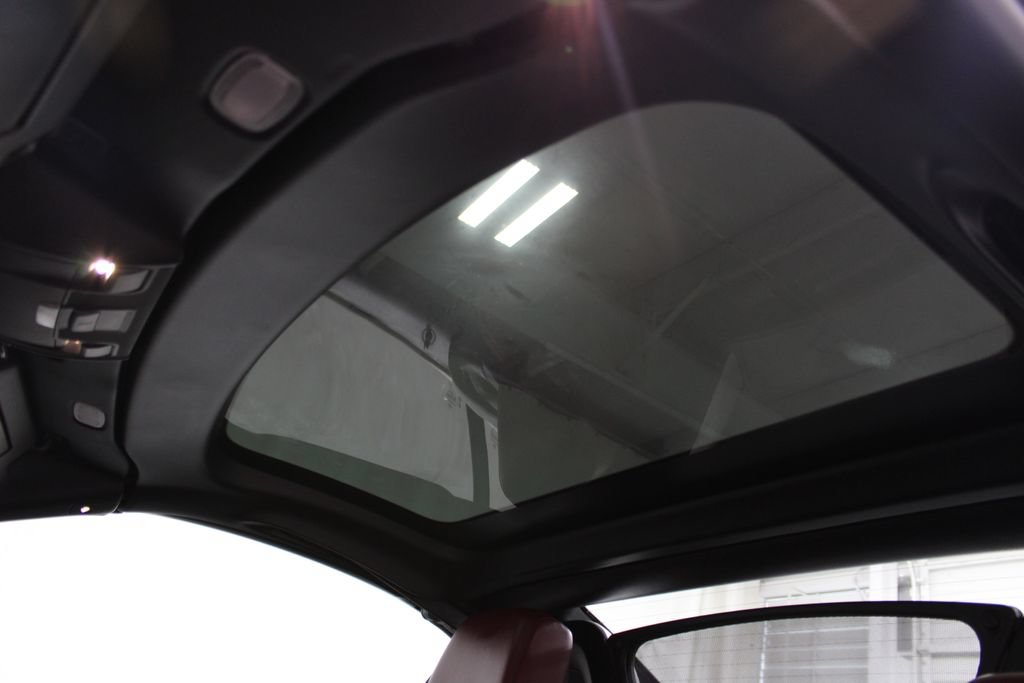 Used 2012 Mercedes-Benz SLK 350 image 18