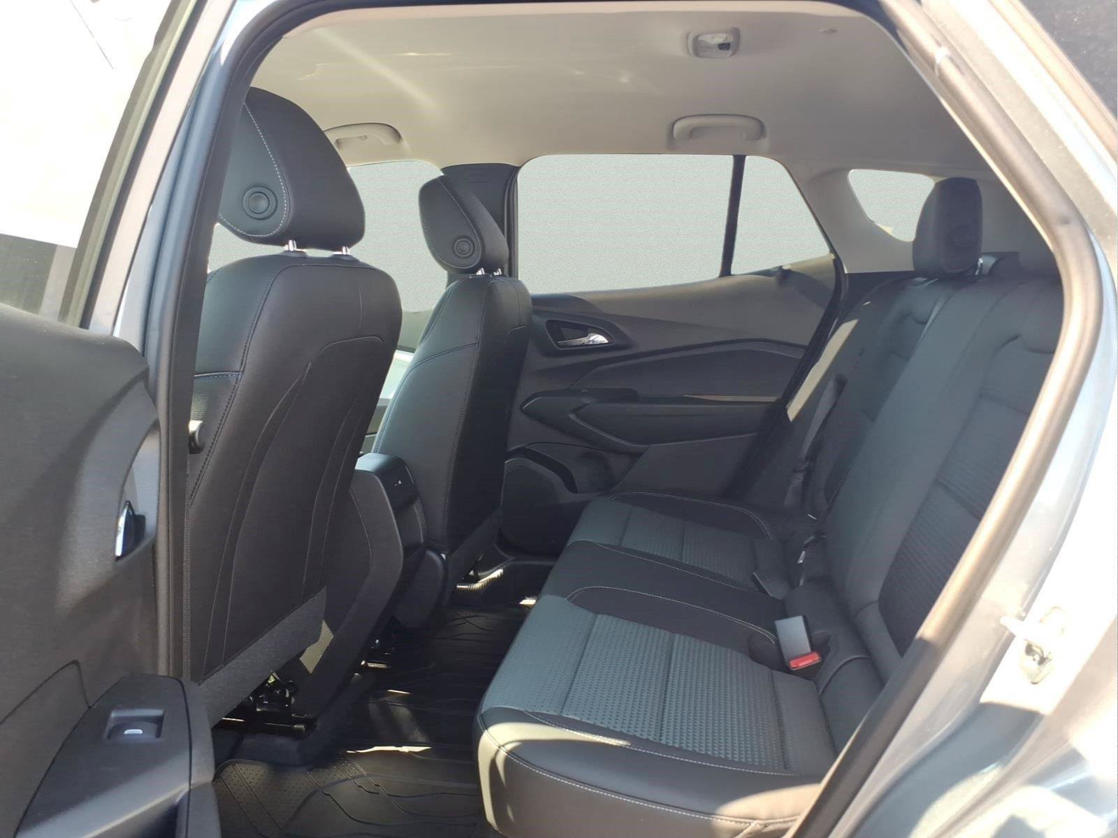 New 2026 Chevrolet Trax LT w/ Driver Confidence Package FWD image 9