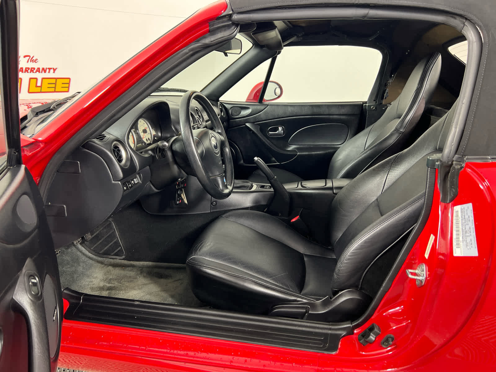 Used 2003 MAZDA MX-5 Miata LS image 10