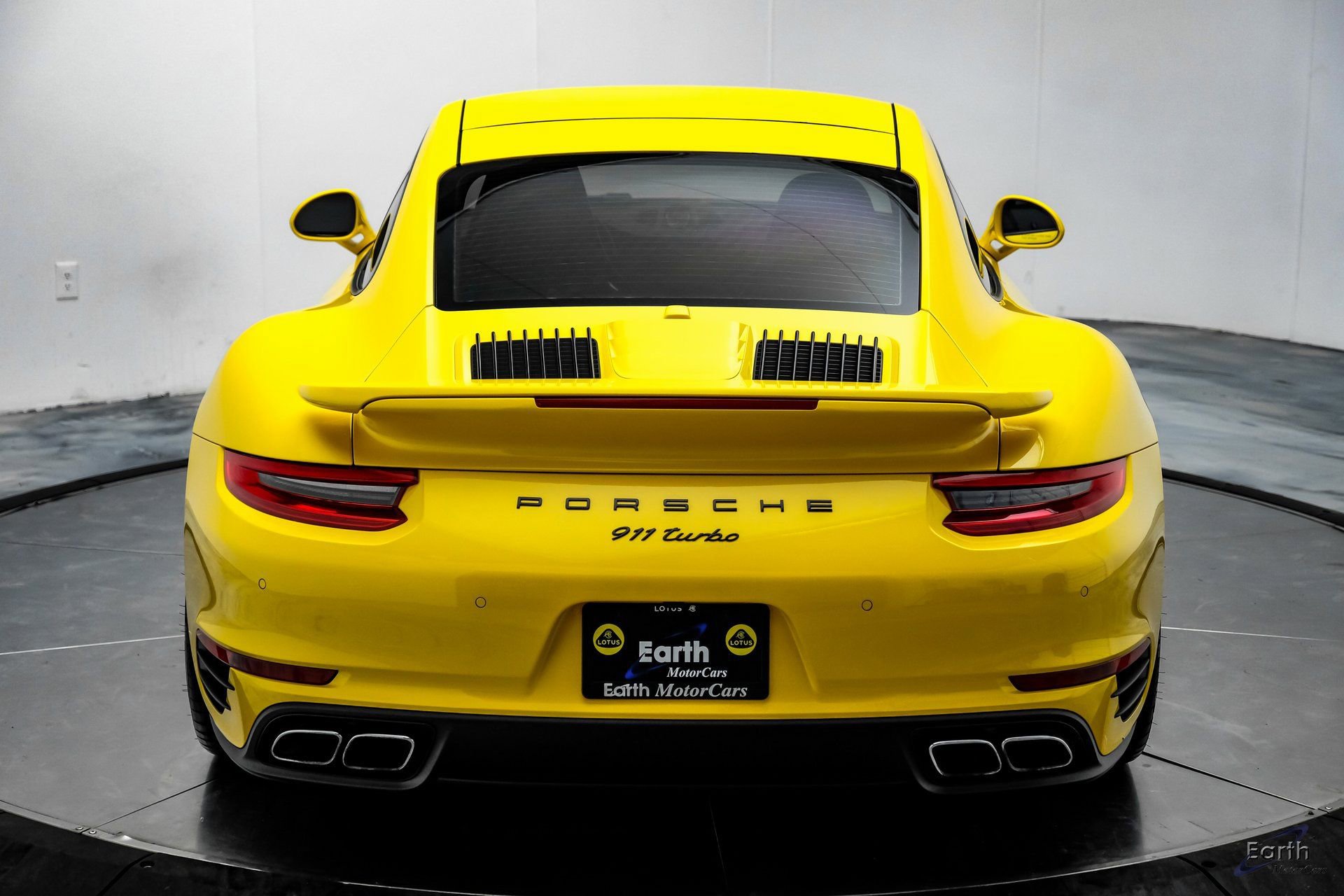 Used 2018 Porsche 911 Turbo S image 14