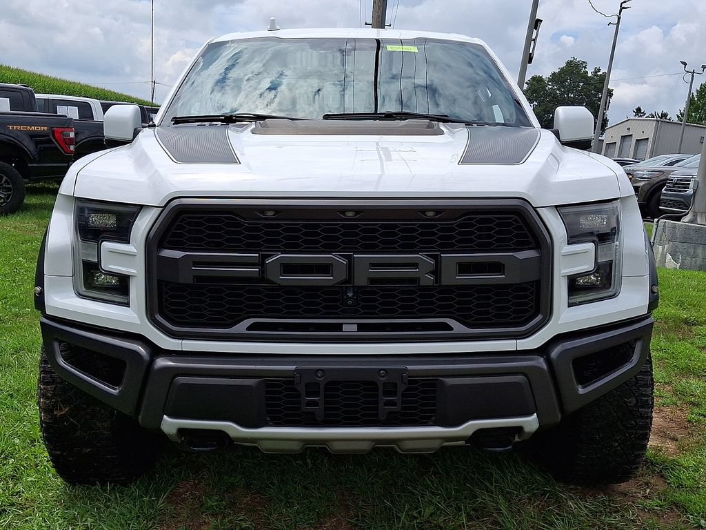Used 2019 Ford F150 Raptor w/ Equipment Group 802A Luxury AWD/4WD image 2