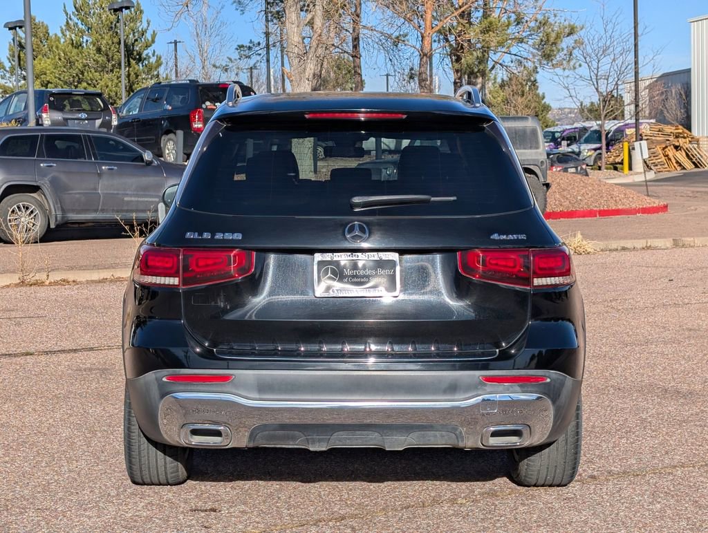 Used 2020 Mercedes-Benz GLB 250 4MATIC w/ Premium Package image 6